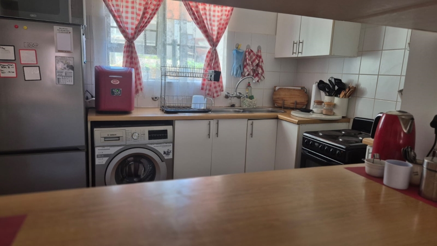 To Let 2 Bedroom Property for Rent in Hartenbos Central Western Cape